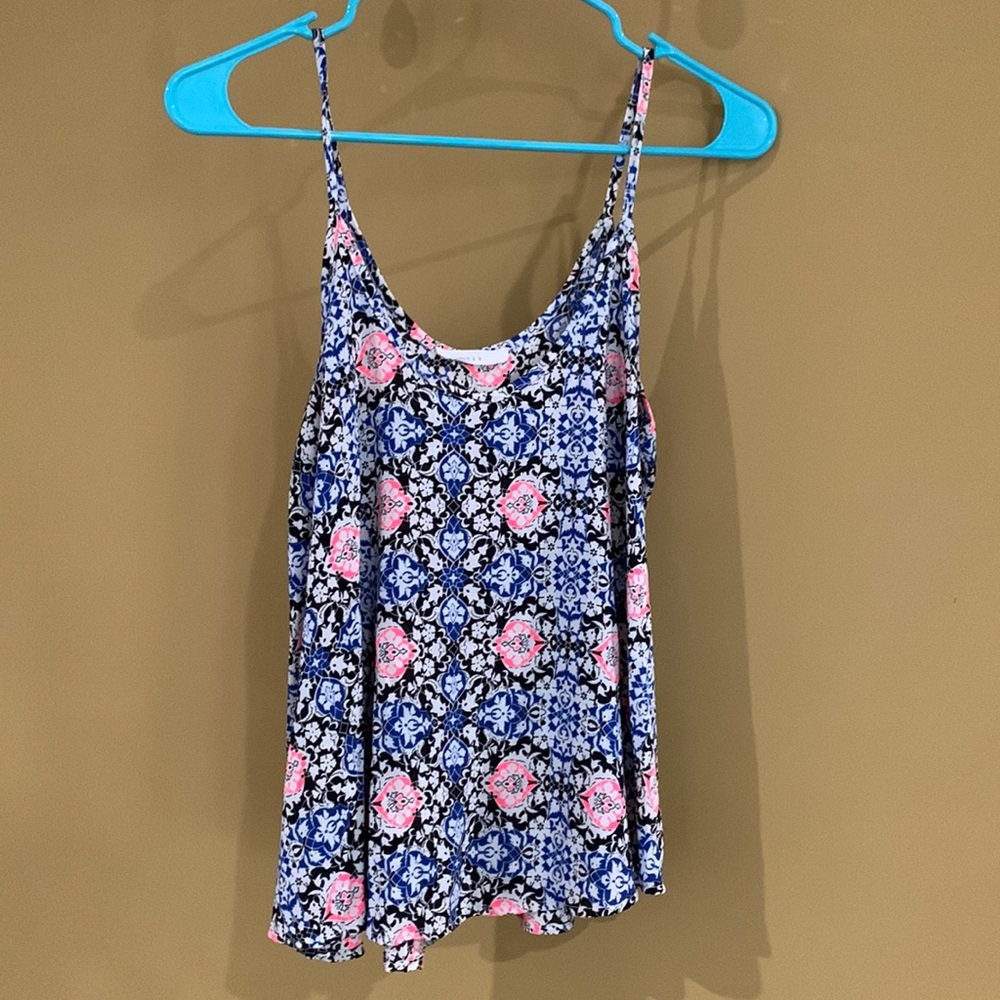 Lush light weight flowing tank top